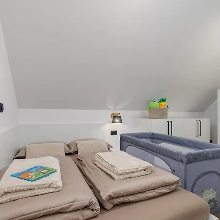 Apartament Mahne Kranj